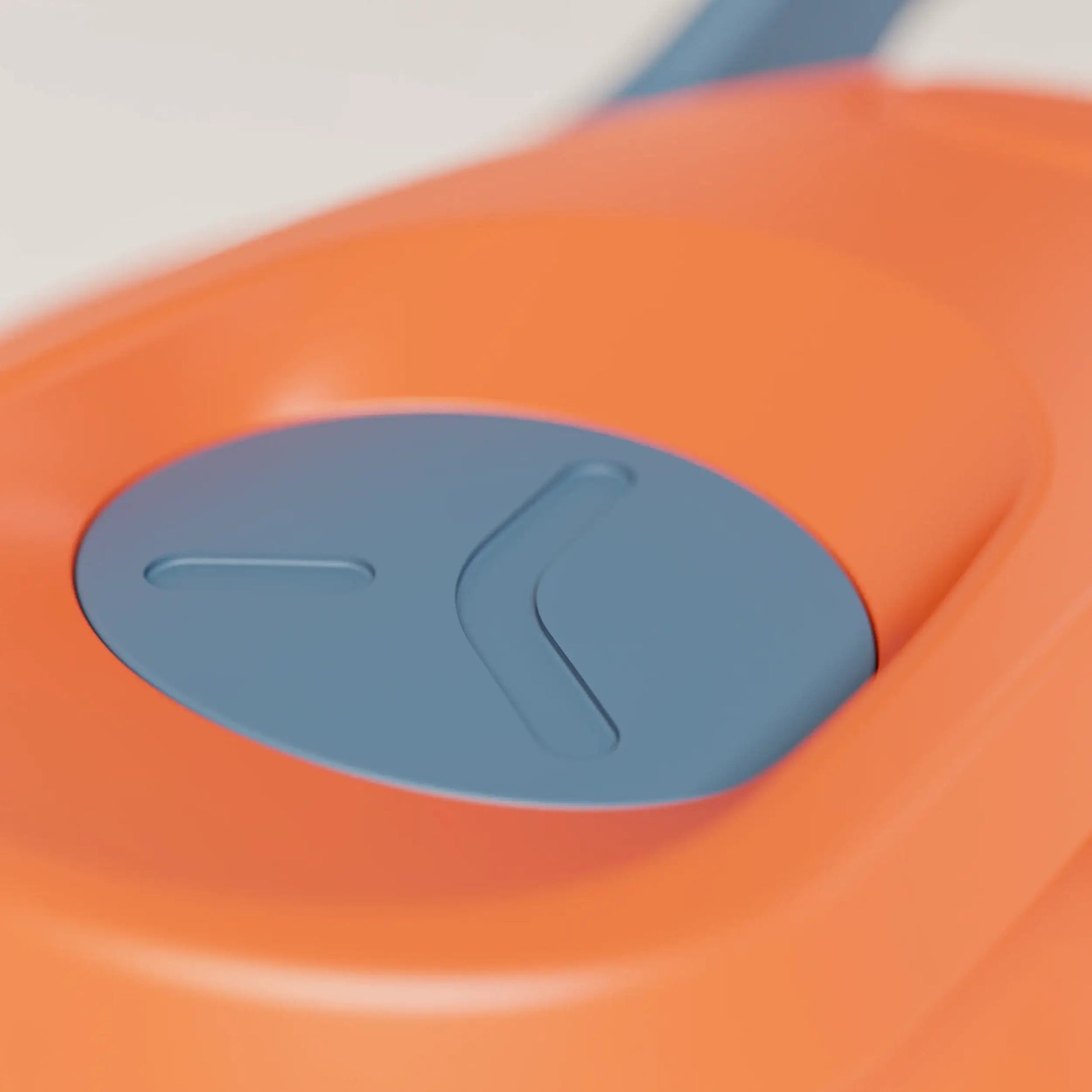 insulated-performance-shaker-bottle-l8 SHKR_18550_dwSS-S1.1_burntOrange_midnightBlue_1_11_xInsertCloseup_edit.png