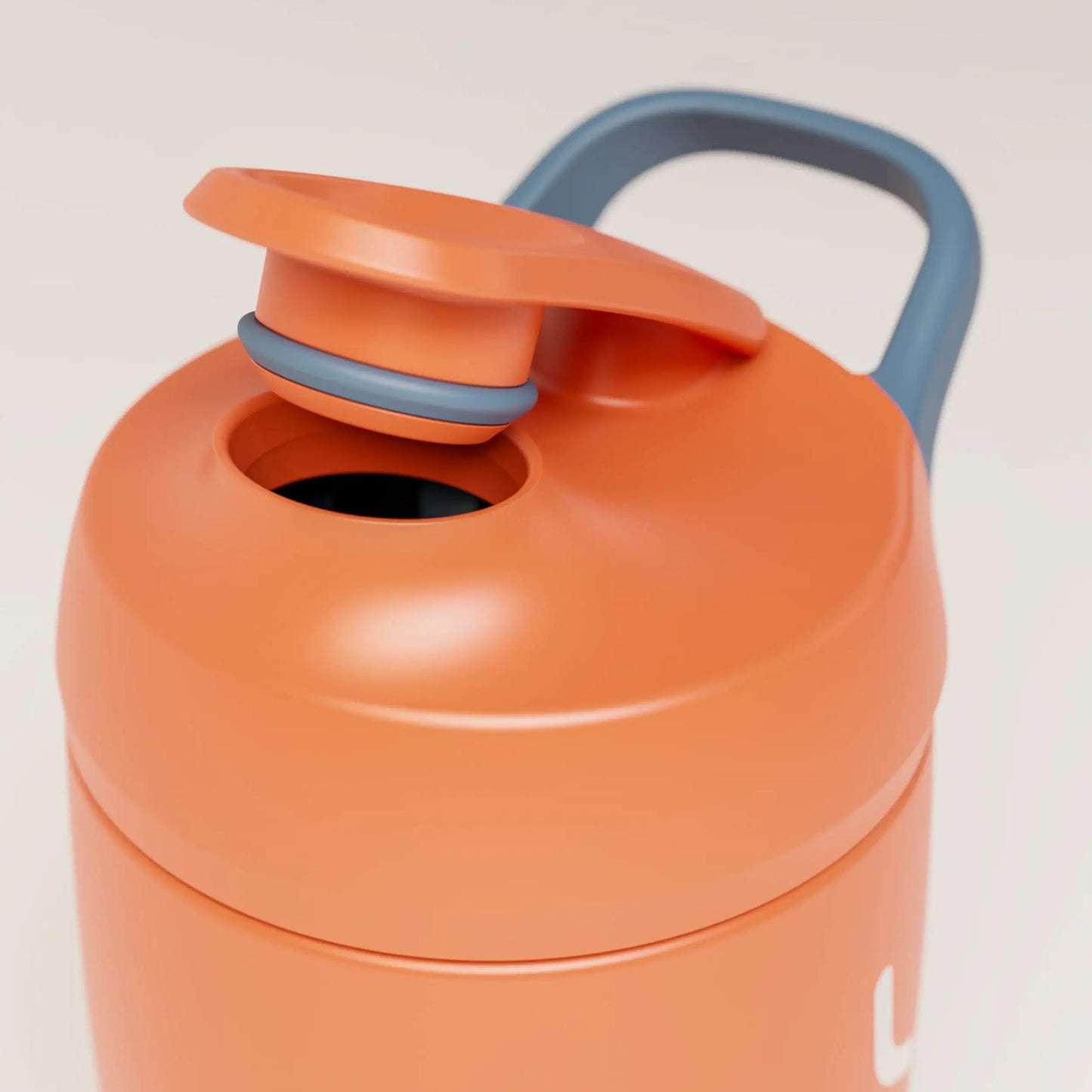 insulated-performance-shaker-bottle-q2 SHKR_18550_dwSS-S1.1_burntOrange_midnightBlue_2_4_highInsert_edit.png