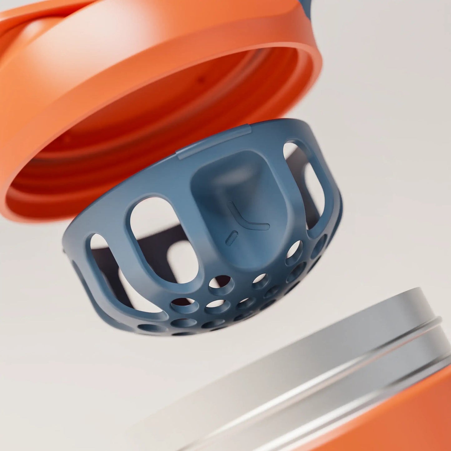 insulated-performance-shaker-bottle-q2 SHKR_18550_dwSS-S1.1_burntOrange_midnightBlue_3_2_explodeAgitator_edit.png