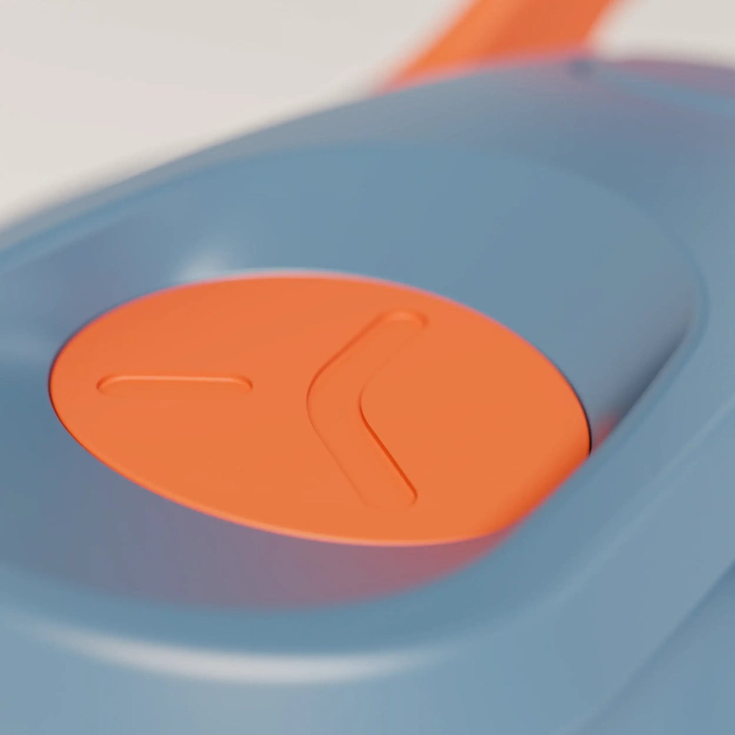 insulated-performance-shaker-bottle-l8 SHKR_18550_dwSS-S1.1_midnightBlue_burntOrange_1_11_xInsertCloseup_edit.png