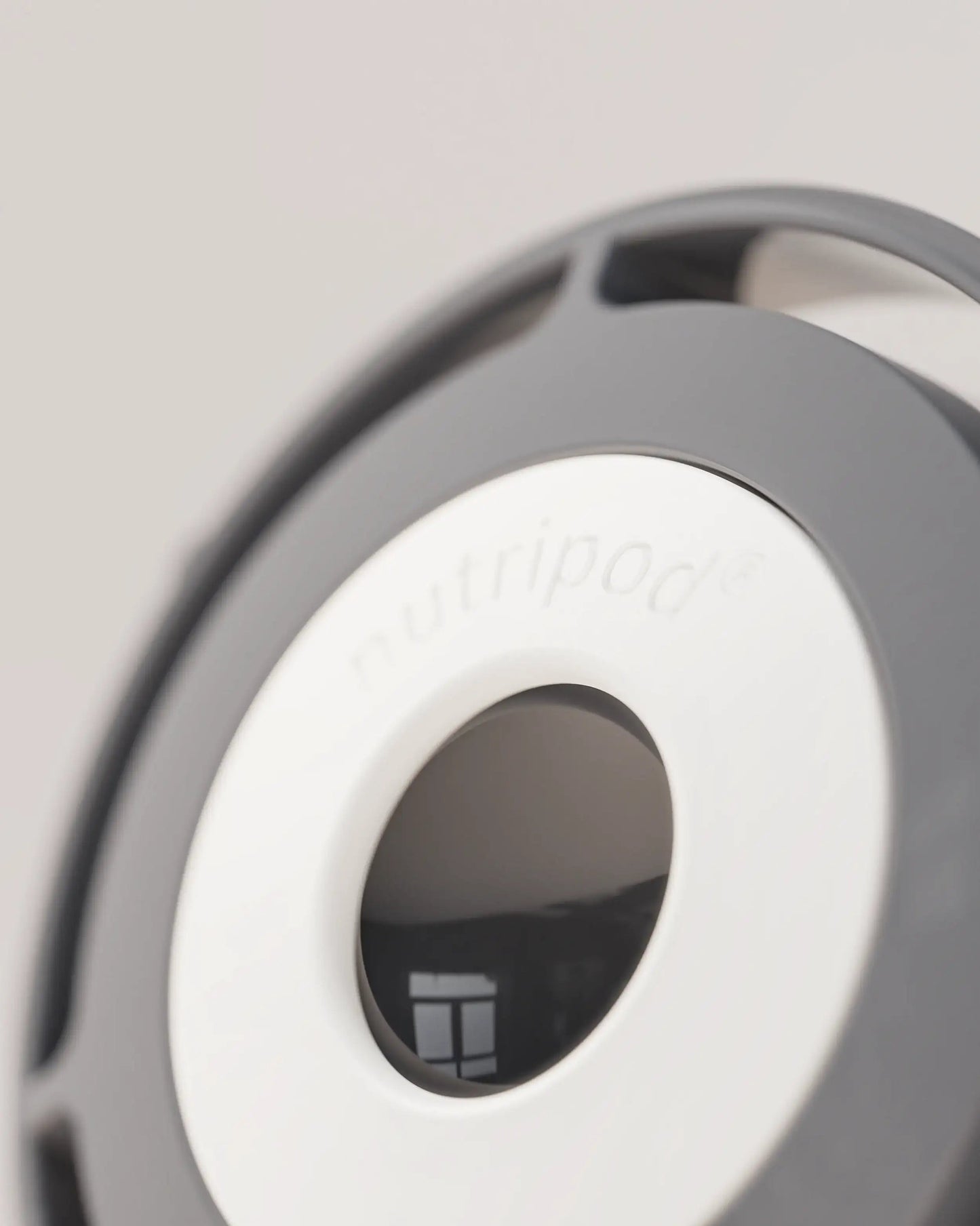 stainless-steel-electric-shaker-bottle-j9 VM_LiPo_3.5-700_v1_stainlessSteel_4x5_4_3_nutripod_EDIT.png