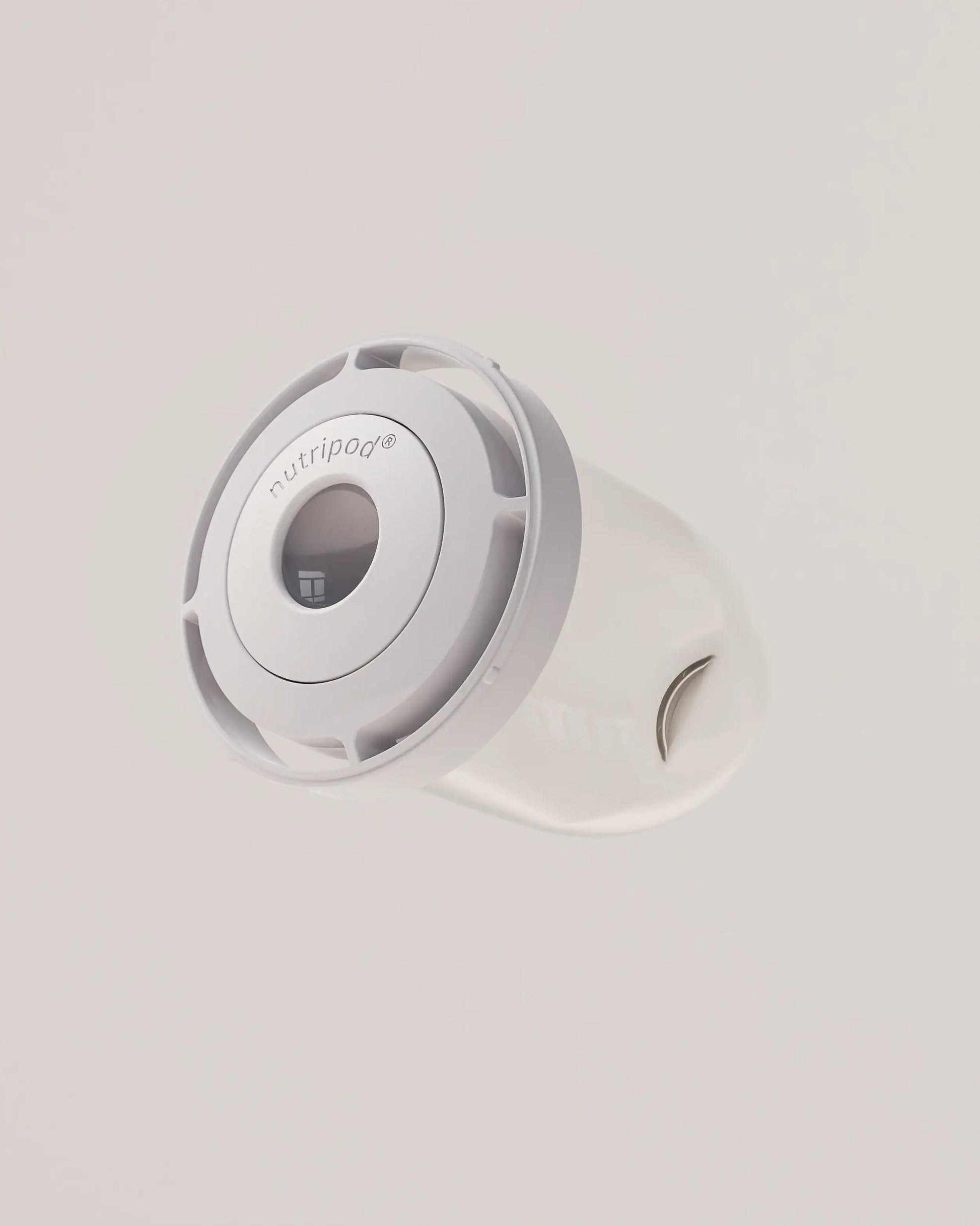 electric-shaker-bottle-q0 VM_LiPo_3.7-700_v1_coolGray_4x5_4_2_nutripod_EDIT.png