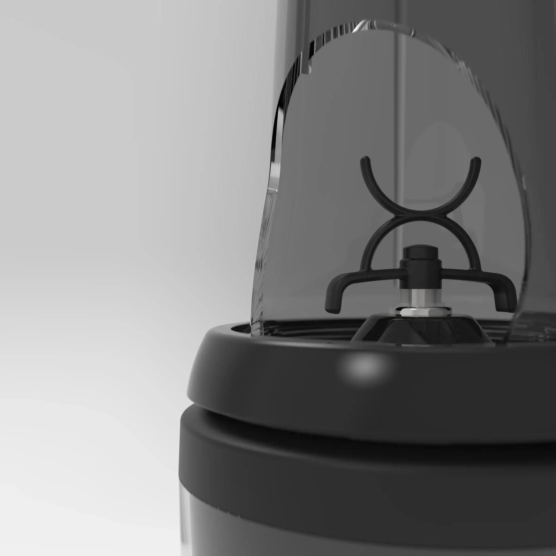 nutrition-and-protein-blender-n2 xblade_cutaway.1660.jpg